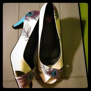Tuk peeptoe peacock heels